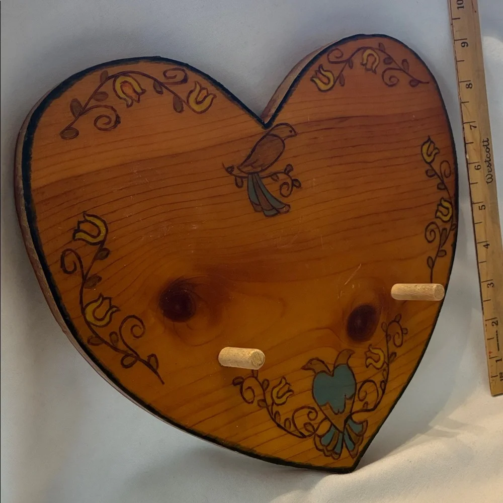 Wooden Wall Coat Hanger VTG Scandinavian-style folk art pyrography Heart Shaped